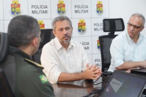 Elmano, Roberto Sá e Comandante da PM no Cisp