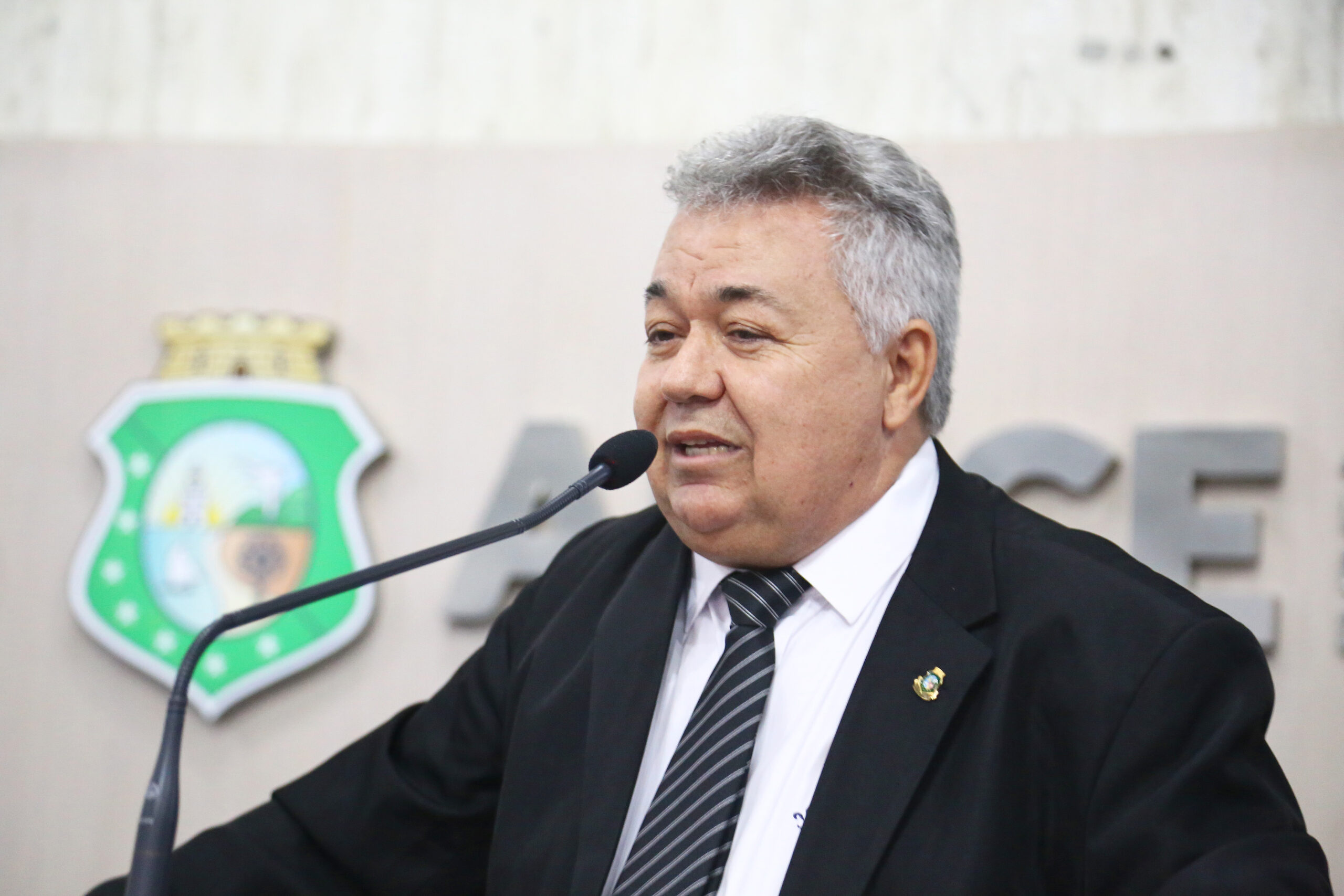 Deputado Tomaz Holanda toma posse na Alece
