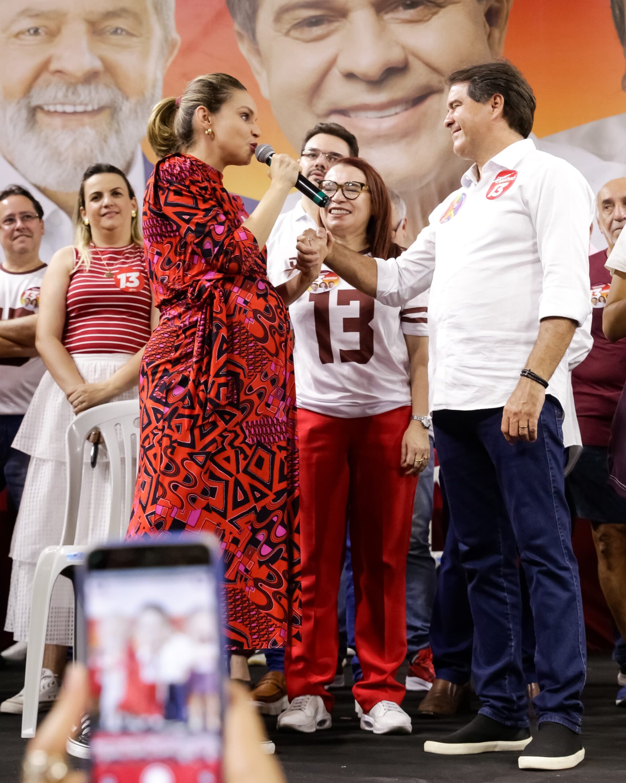 Gabriella e Evandro em encontro com profissionais da Saúde