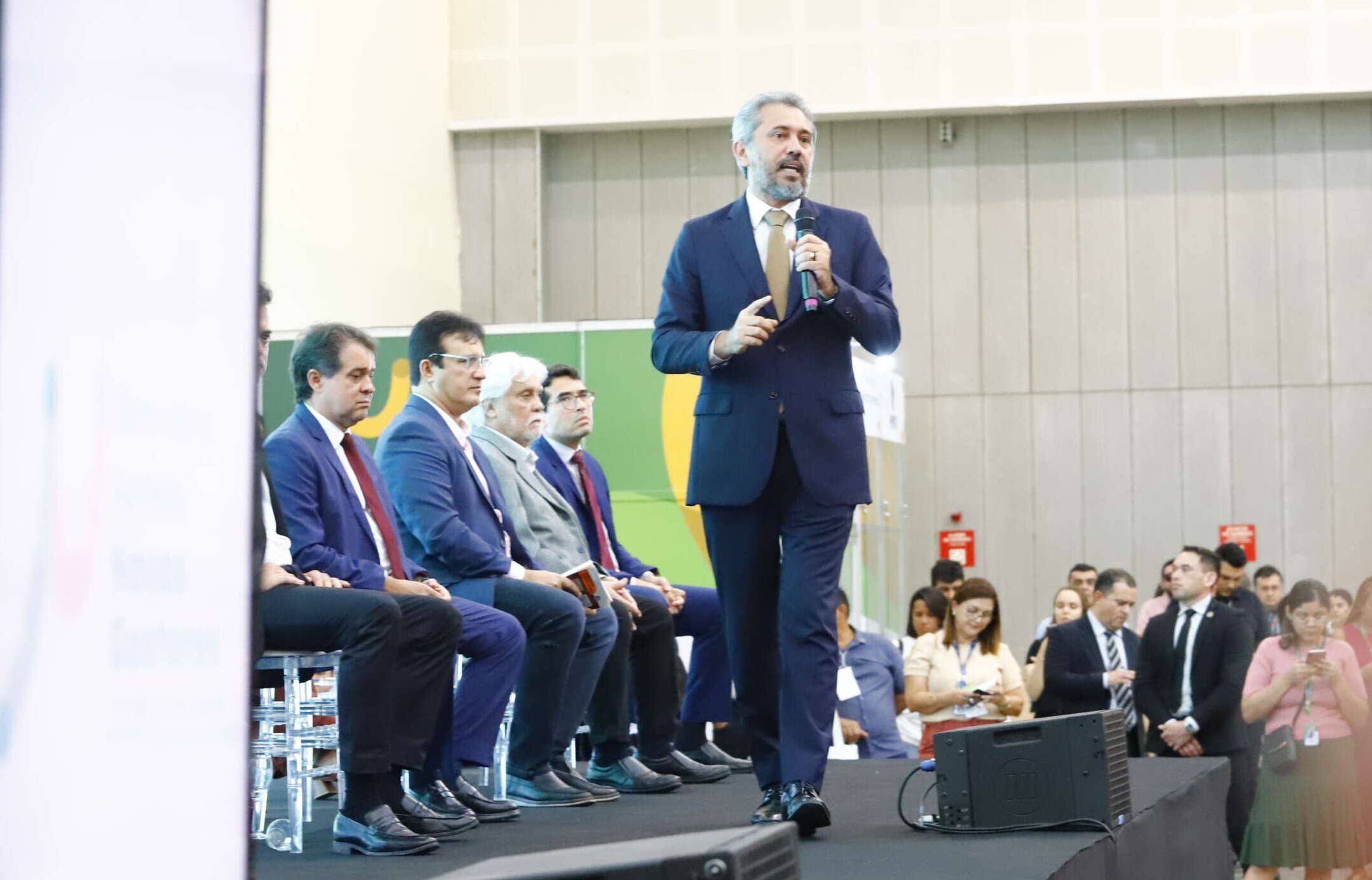 Elmano de Freitas na abertura do Prefeitos 2025