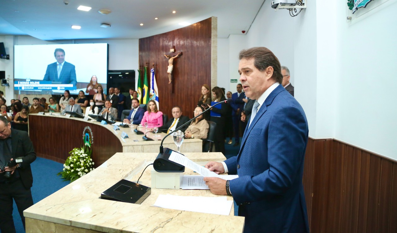 Prefeito Evandro Leitão discursa na reabertura dos trabalhos na CMFor