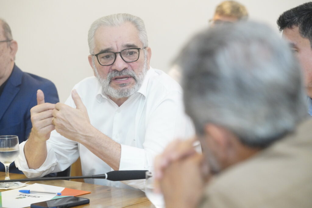 Reunião Elmano e Mauro Carmélio - Foto: Carlos Gibaja
