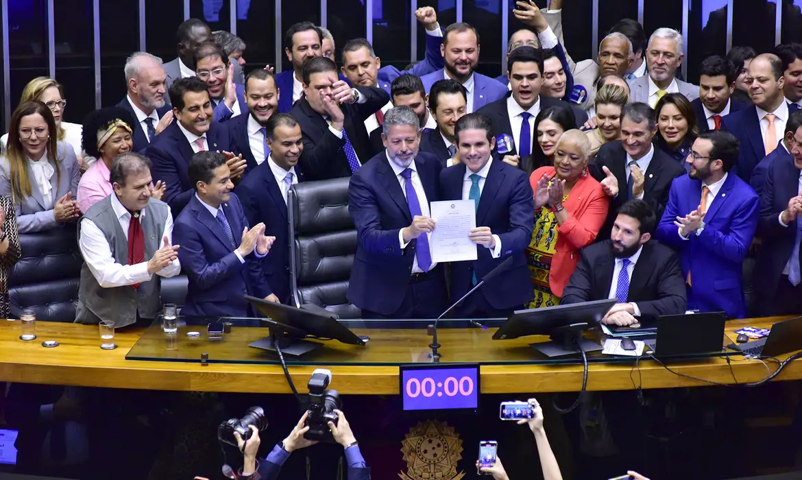 Hugo Mota eleito presidente da Câmara dos Deputados