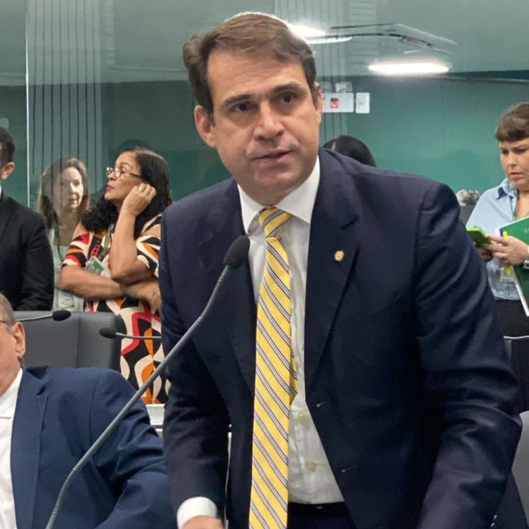 Deputado Salmito assume presidência da CCJ