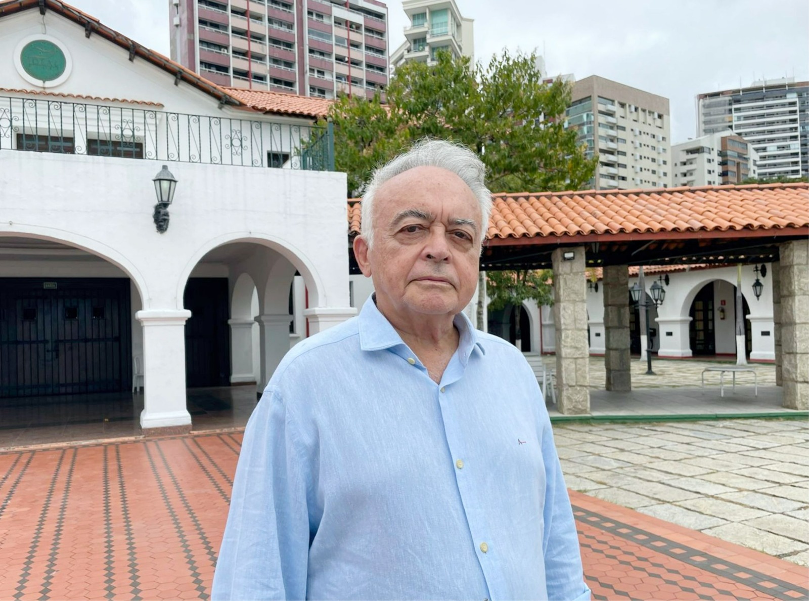 Flávio Leitão recebe Medalha do Mérito Cultural, no Ideal Clube