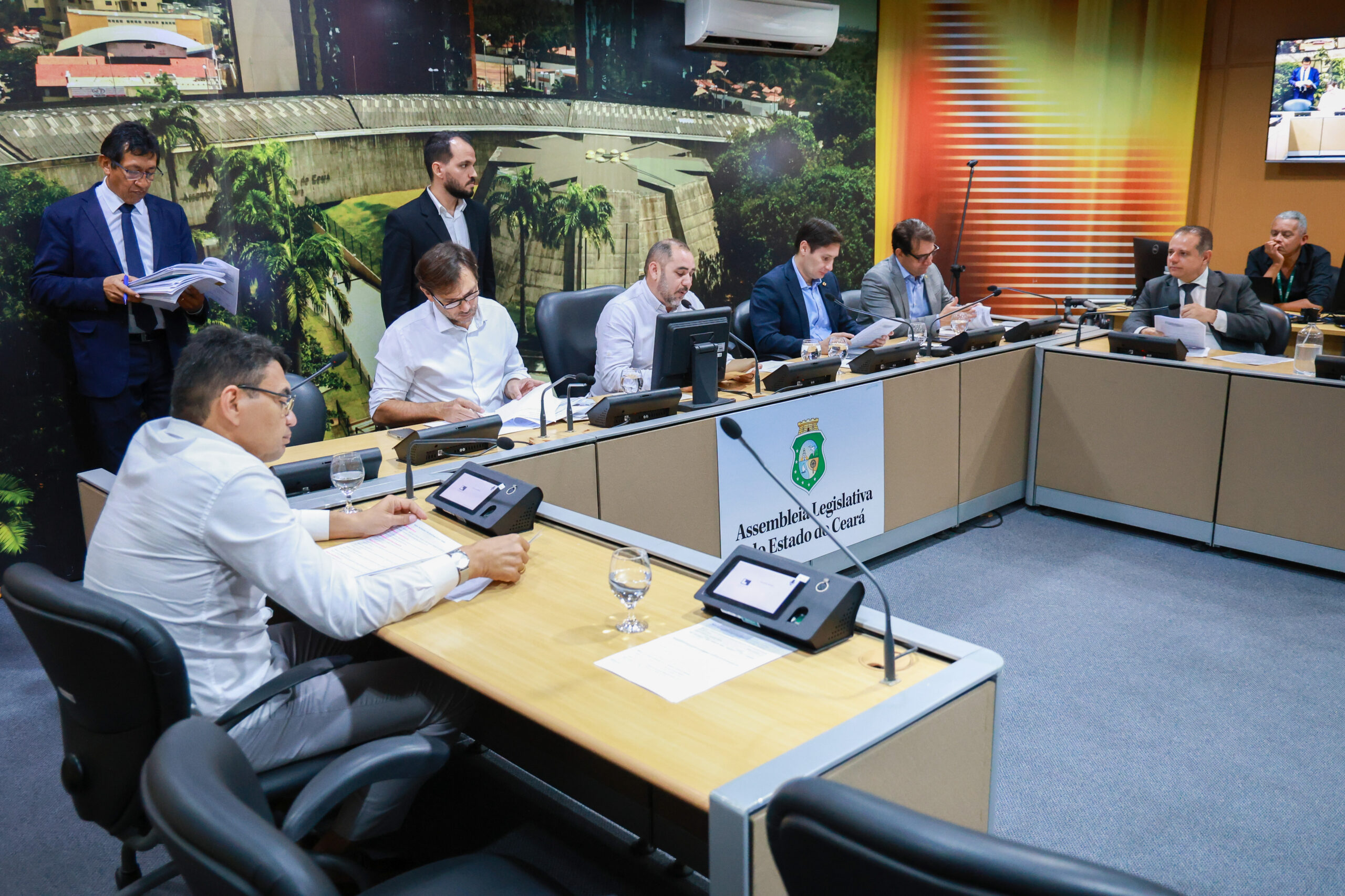 Alece aprova diretrizes da Lei Orçamentária