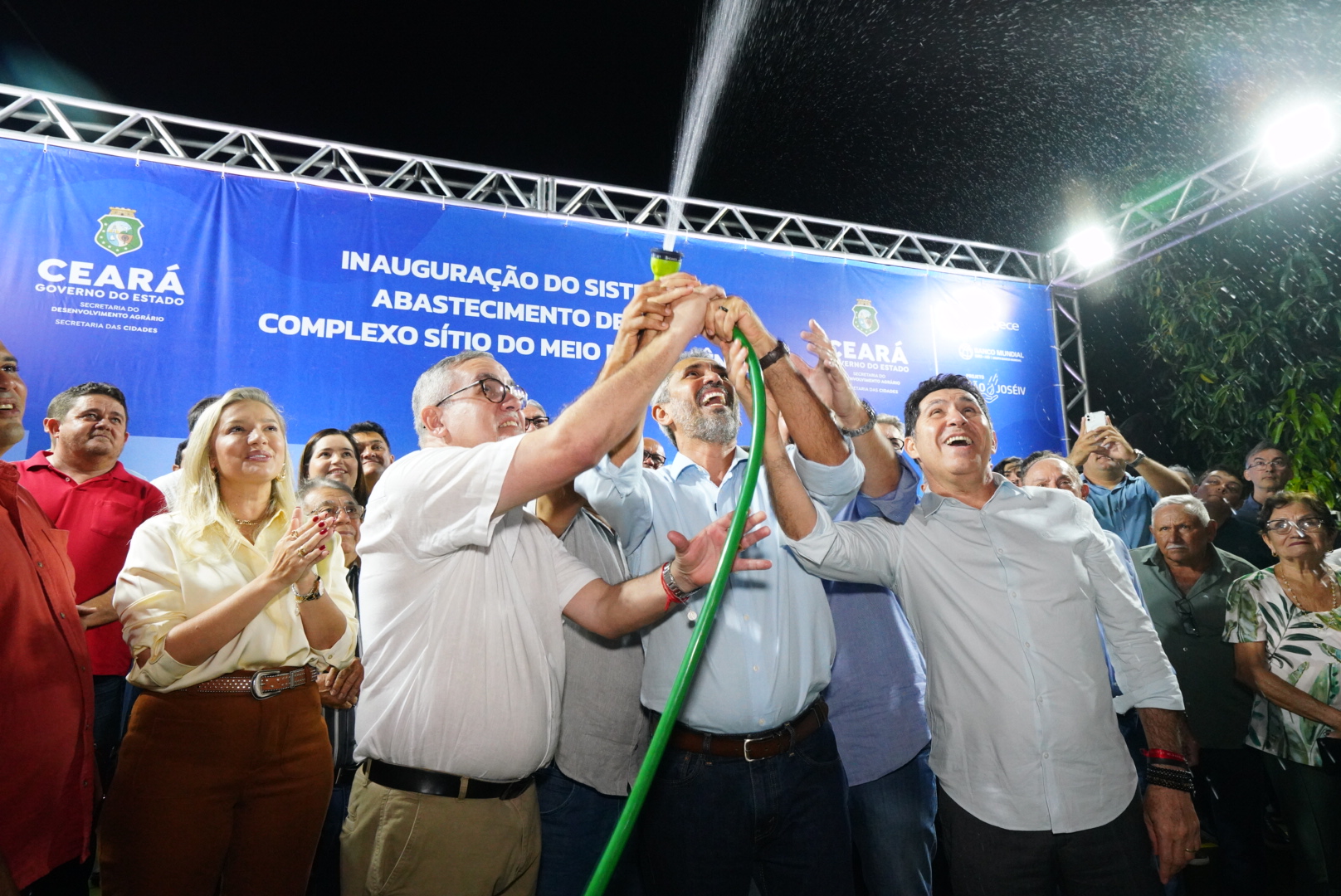 Governo inaugura abastecimento de água em Itapipoca
